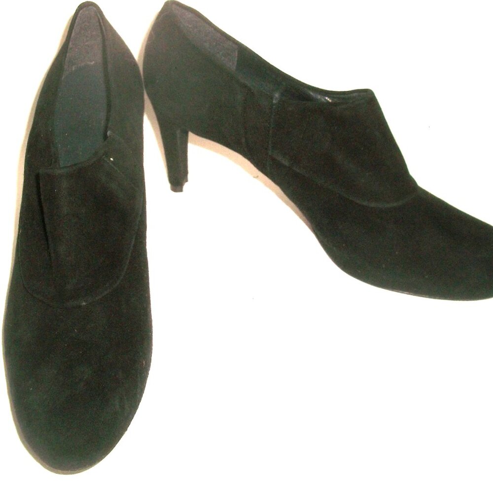 NWOB New Unworn Stuart Weitzman Black SuIede High Hee lSlip-On Booties